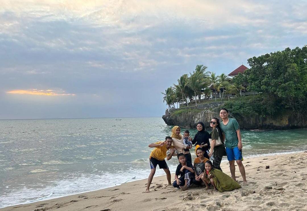 Hotel di Anyer Ini Tawarkan Pantai Pribadi yang Menakjubkan untuk Wisatawan, Tarif Menginapnya Low Budget