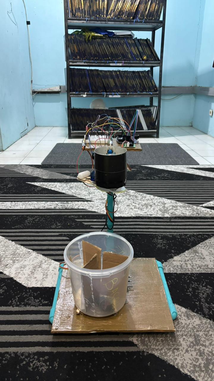 Peduli Lingkungan, Mahasiswa Rancang Alat Pemilah Sampah Otomatis