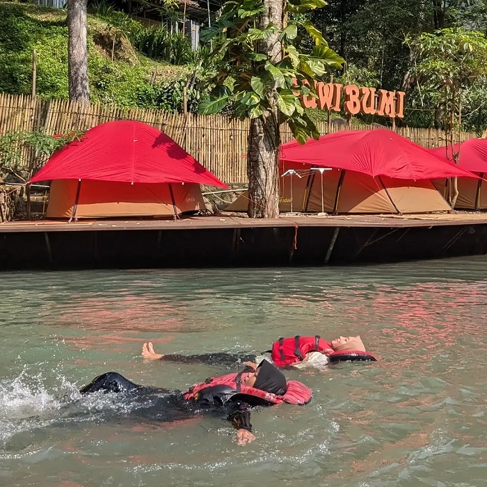 Curug Leuwi Bumi Tempat Camping Terbaik di Pandeglang, Ini Rincian Harga Tiketnya