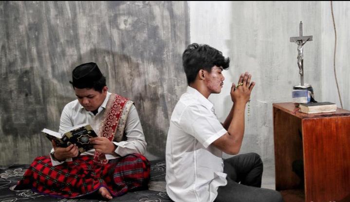 Saat Identitas Menjadi Sumber Konflik, Siapa yang Menjembatani? 