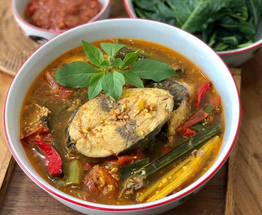 Resep Ikan Tuna Woku: Nikmati Sensasi Pedas dan Gurih Khas Manado