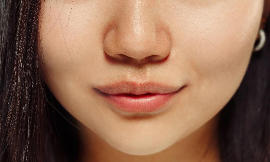 7 Tips Hilangkan Bibir Hitam, Ini Penyebab dan Cara Mengatasinya