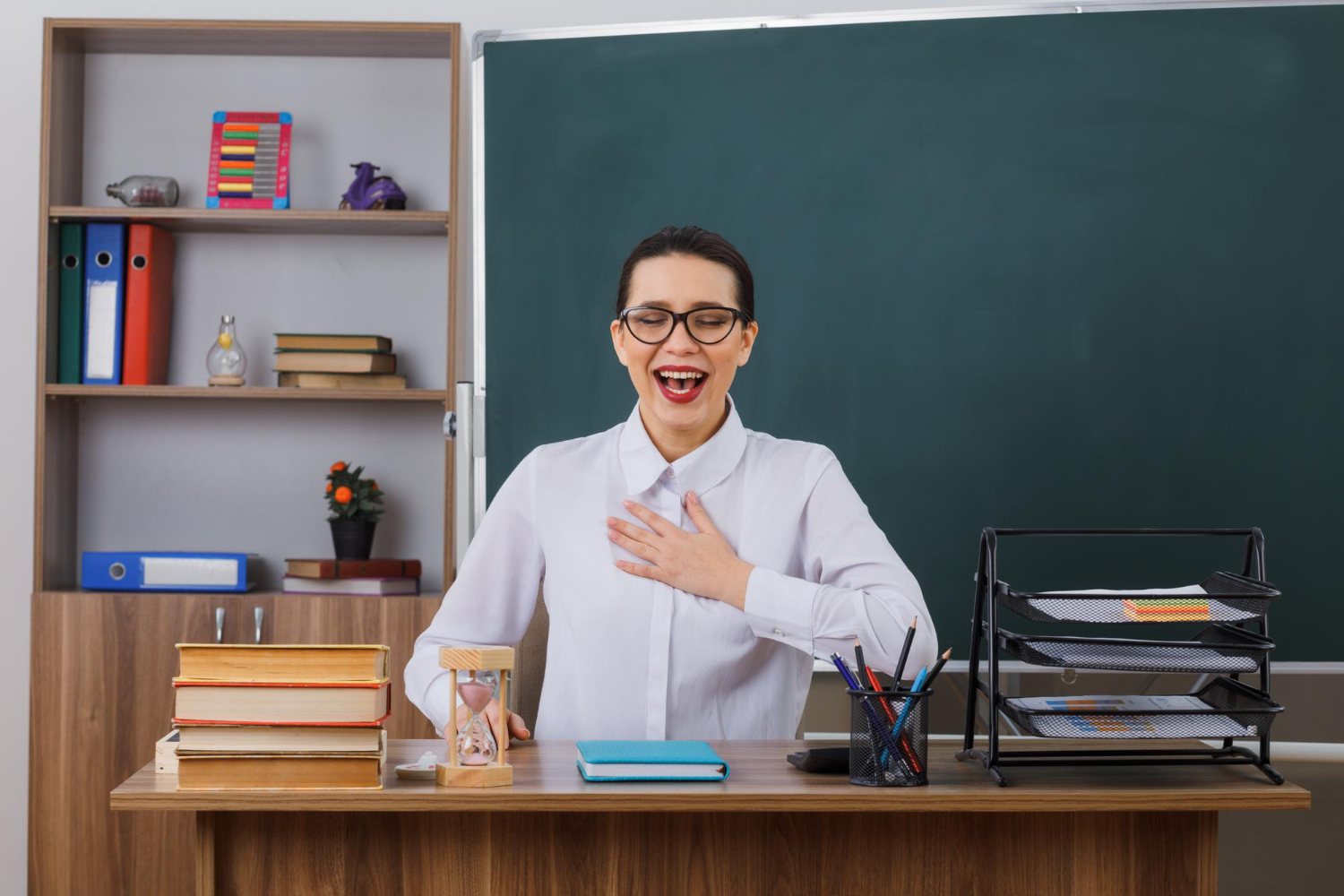 Perlindungan Hukum Bagi Guru Mendisiplinkan Siswa, Jangan Takut!