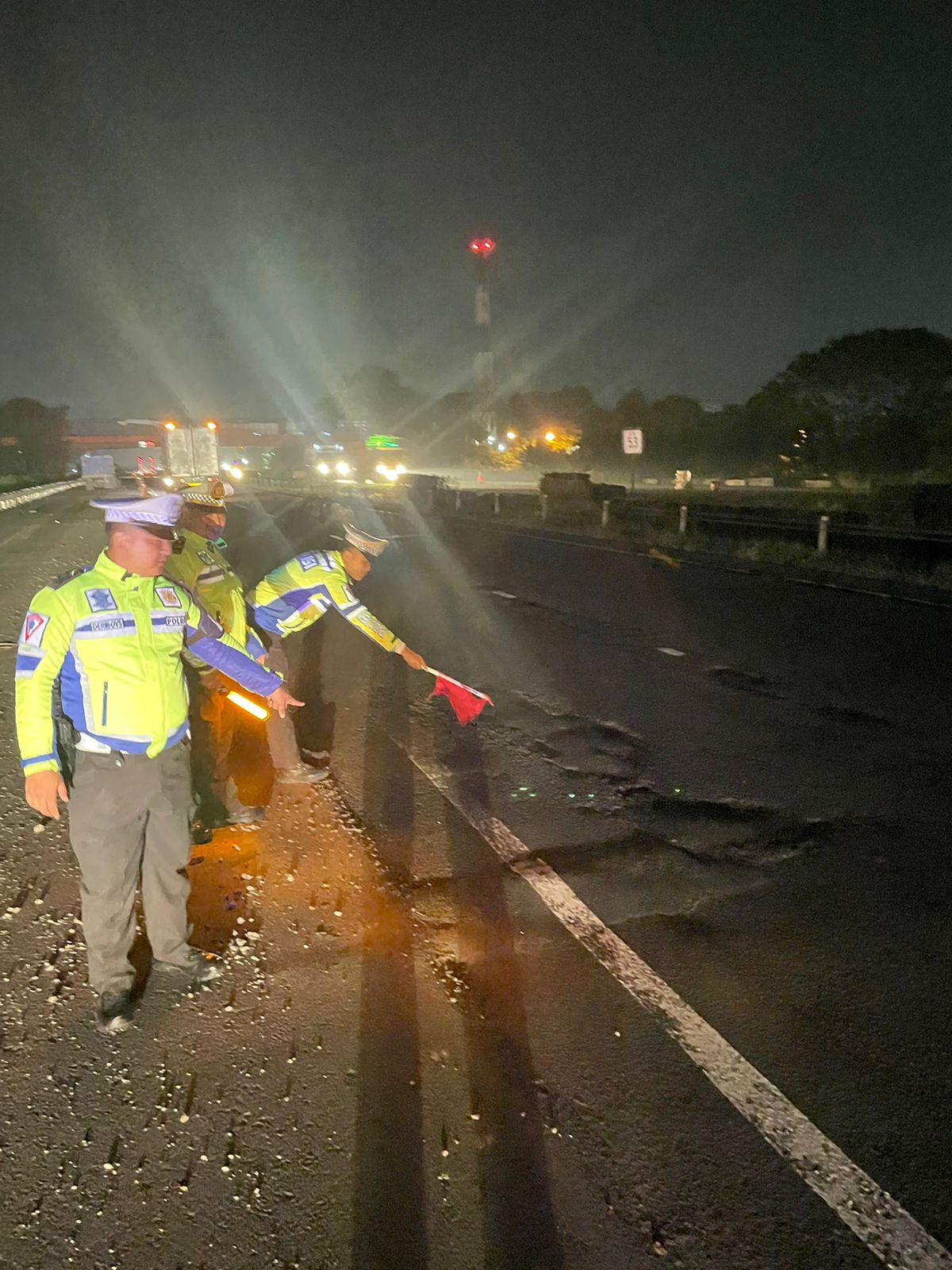 Pantau Jalan Tol Tangerang-Merak, PJR Polda Banten Temukan 8 Km Jalan yang Rusak 