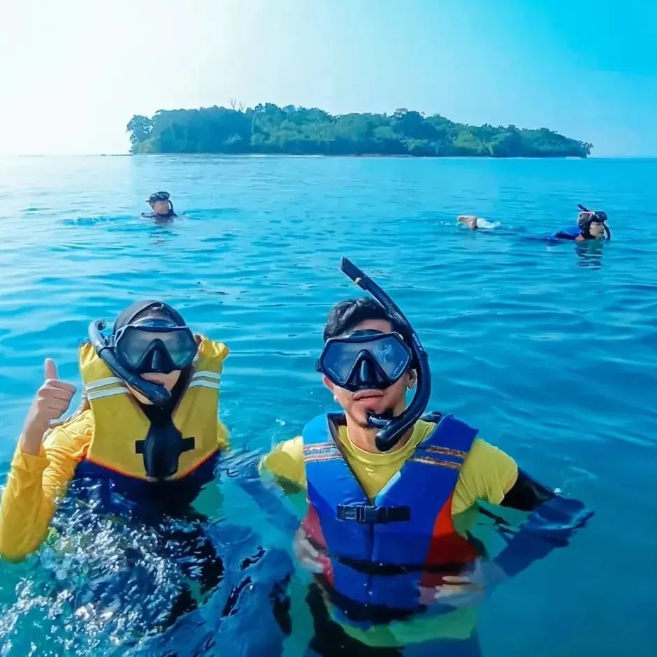 Pulau Liwungan, Destinasi Wisata Pandeglang dengan Spot Snorkeling dan Camping