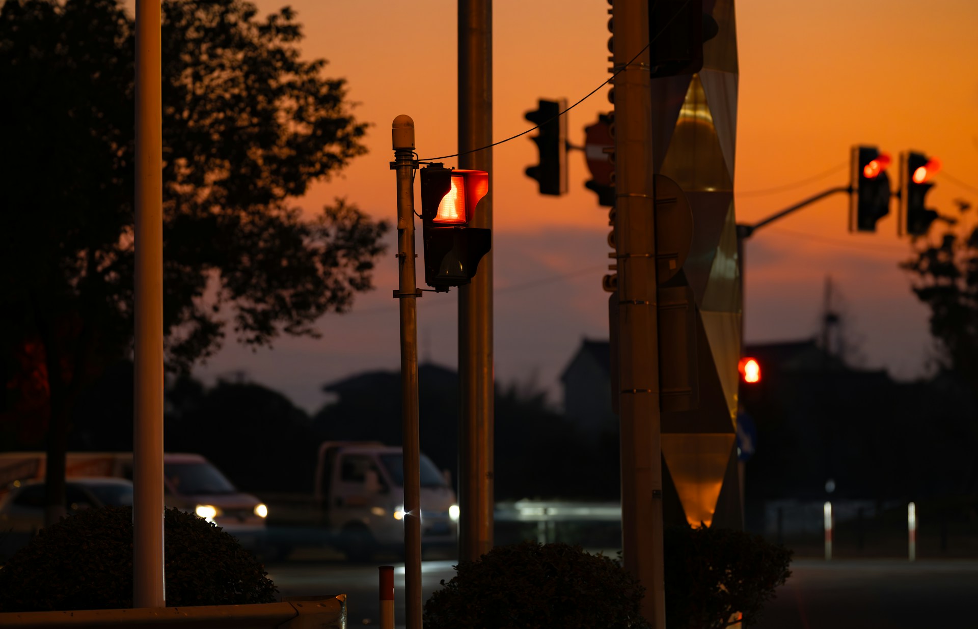 Lampu Lalu Lintas di Pandeglang Mati, Intuisi Pengendara Diuji