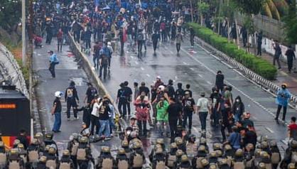 5 Fakta Demo DPR 28 Agustus 2025: Kericuhan, Gas Air Mata, hingga Jalan Tol Tertutup