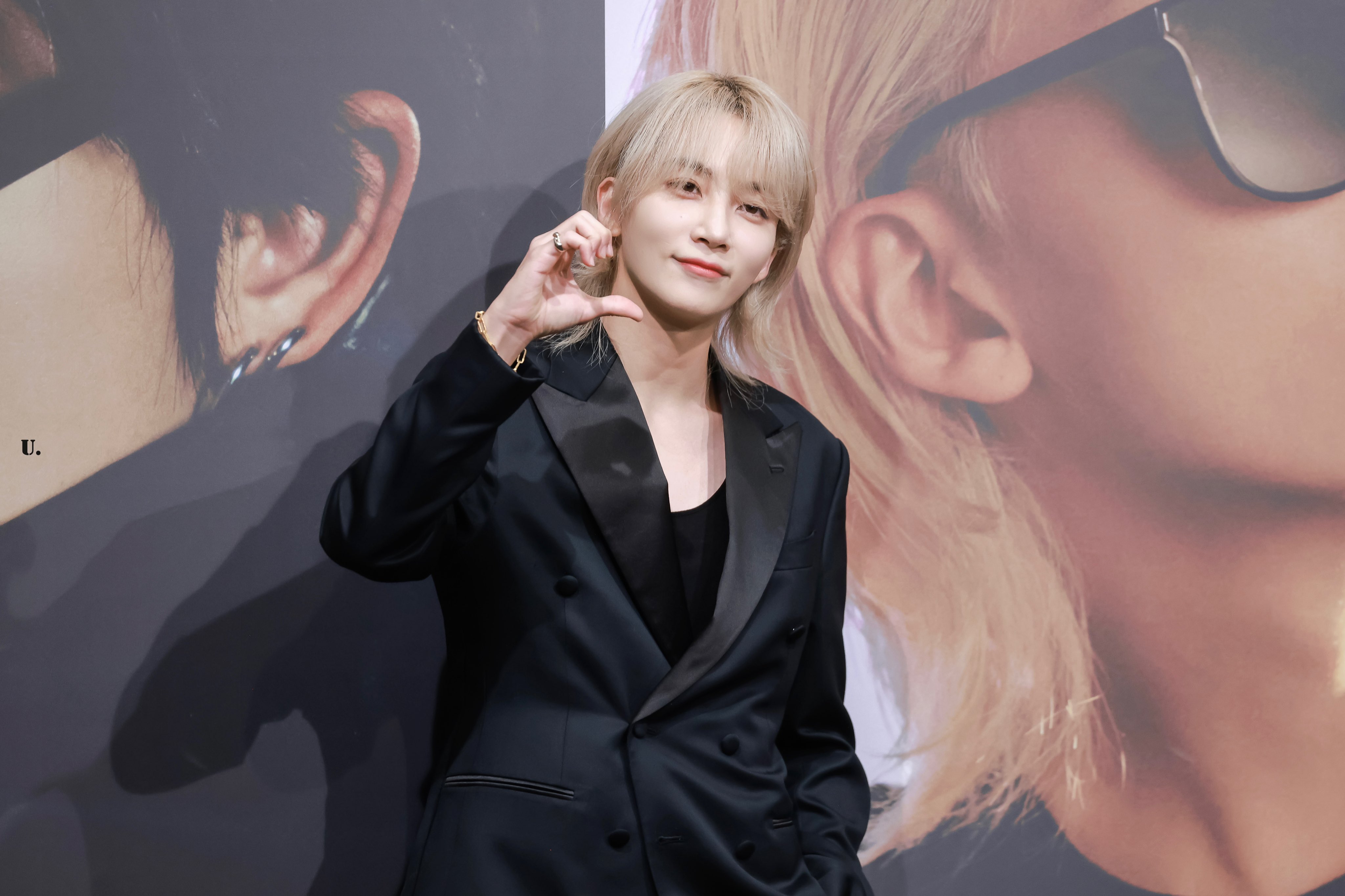 Jeonghan SEVENTEEN Pamit Karena Ada Urusan Militer