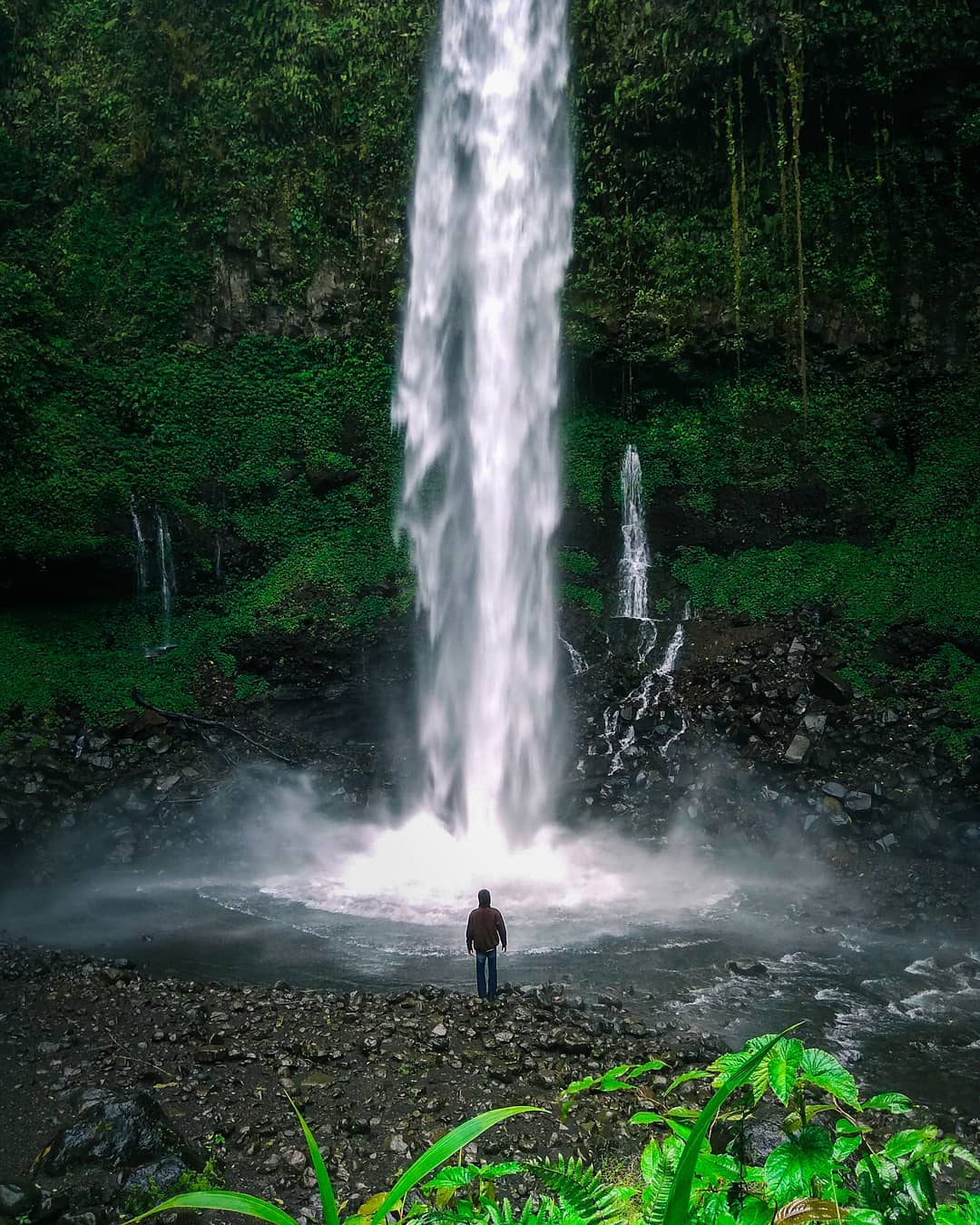 Intip Air Terjun Linder, Wisata Tersembunyi Banyuwangi Bak Surga 