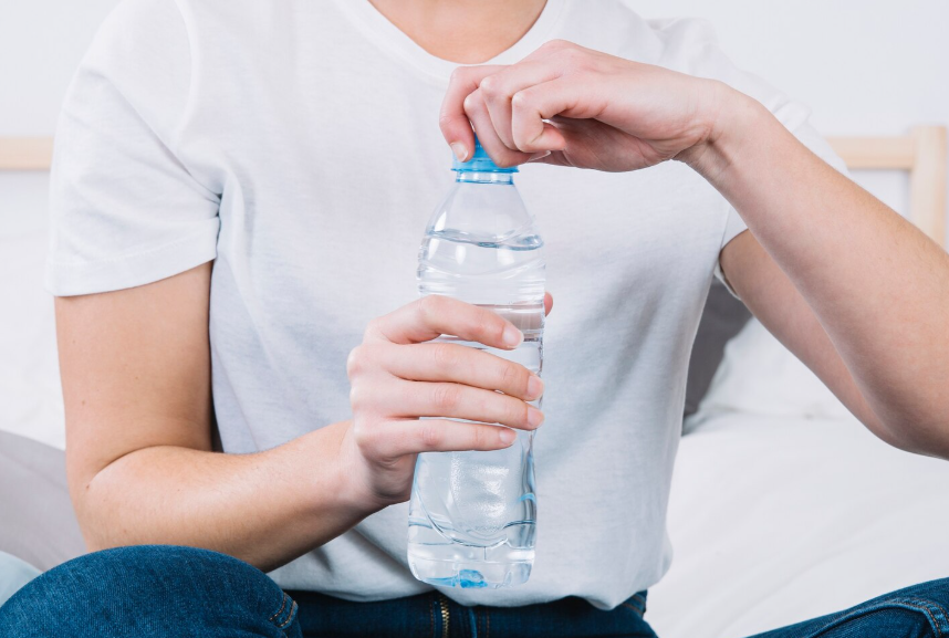 Air Demineral untuk Ginjal, Ini 5 Manfaat Penting yang Jarang Diketahui