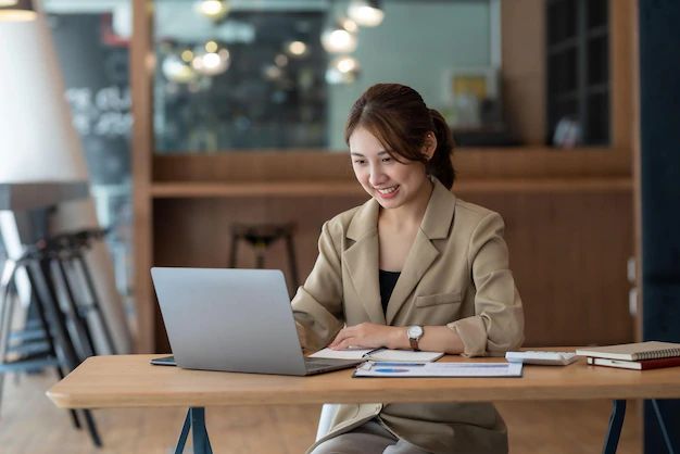 Magang Bukan Sekadar Pengalaman, Ini Alasan Gen Z Mulai Memilih Program yang Berbayar dan Berkualitas
