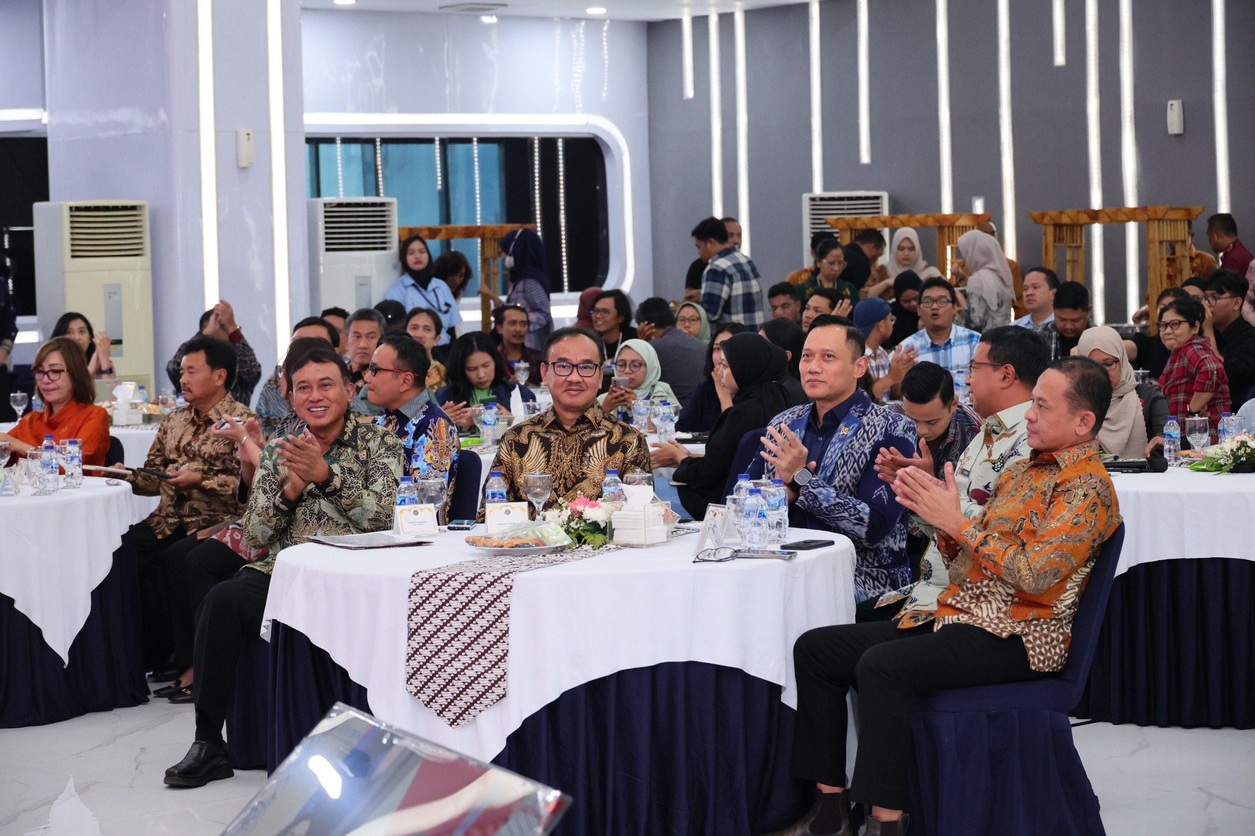 Gelar Media Gathering, Menteri AHY Sampaikan Capaian Kinerja 100 Hari 