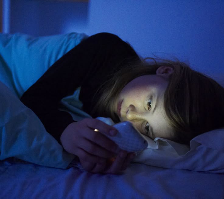 Dibanding Obat Tidur, Gen Z Lebih Pilih Sleep Call Ternyata Ini Efek Psikologisnya