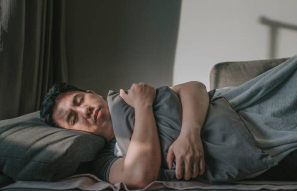 Stop Kebiasaan Tidur Setelah Santap Sahur, Ini Dampak Buruknya Bagi Kesehatan
