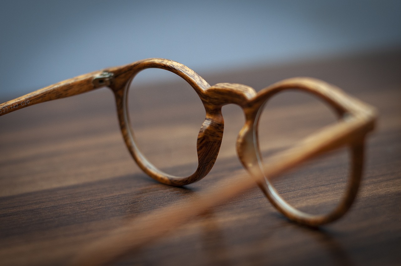5 Tanda Kamu Butuh Kacamata Baru: Tidak Ada Hubungannya dengan Penglihatan Buram