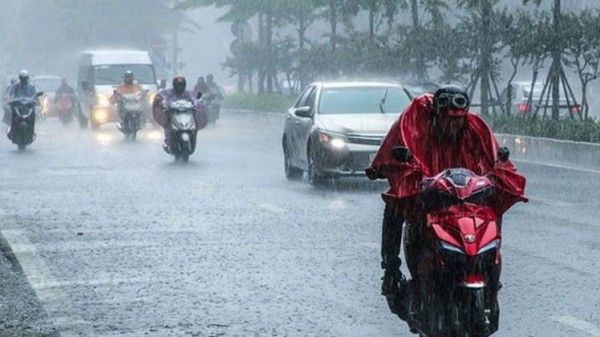 Tips Aman Berkendara Saat Hujan, Hindari Kecelakaan