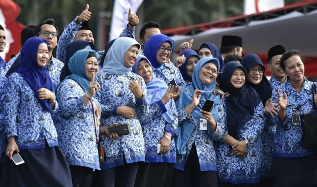 Usulan Semua Guru Jadi PNS Menguat, DPR Minta Prabowo Hapus Sistem Status Berlapis