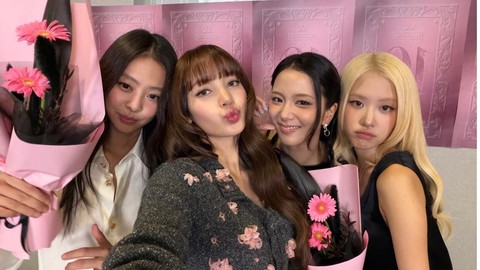 10 Tahun BLACKPINK, Intip 4 Gaya Member saat Rayakan Anniversary