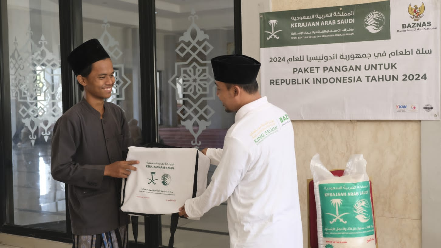 Berikan Apresiasi, Baznas Kota Cilegon Salurkan Paket Sembako dari King Salman Kepada Para Da’i dan Mustahik