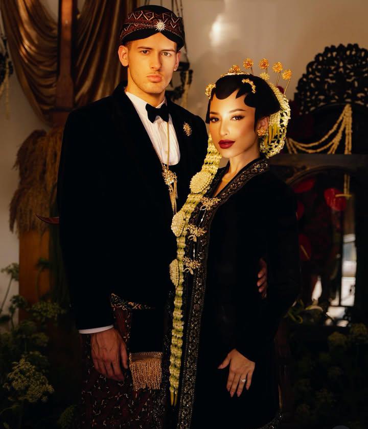 Prewedding Adat Jawa Jennifer Coppen dan Justin Hubner Jadi Sorotan Publik