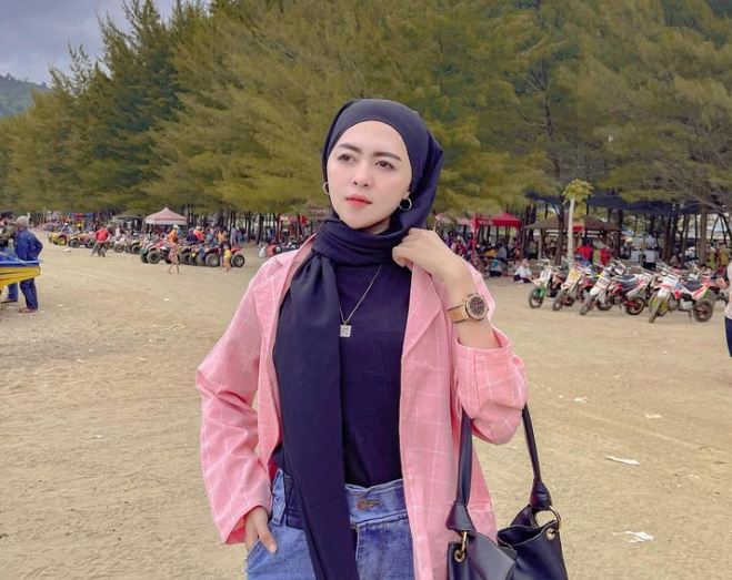 Di Luar Nurul, Suami dari Selebgram Meylisa Zaara Selingkuh dengan Sesama Pria