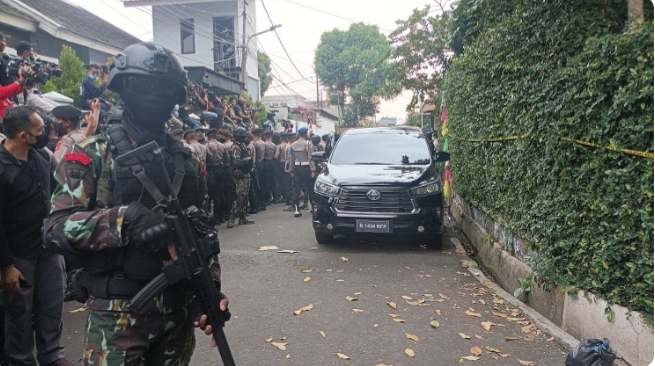 Rekonstruksi Pembunuhan Brigadir J Berlangsung 7,5 Jam, Ada Perbedaan ...