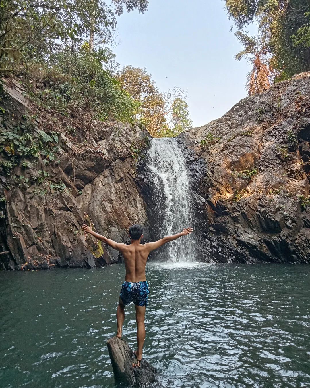 Butuh Healing dari Penatnya Kerjaan? Wisata Banten Curug Gendang Ini Bisa Jadi Pilihan