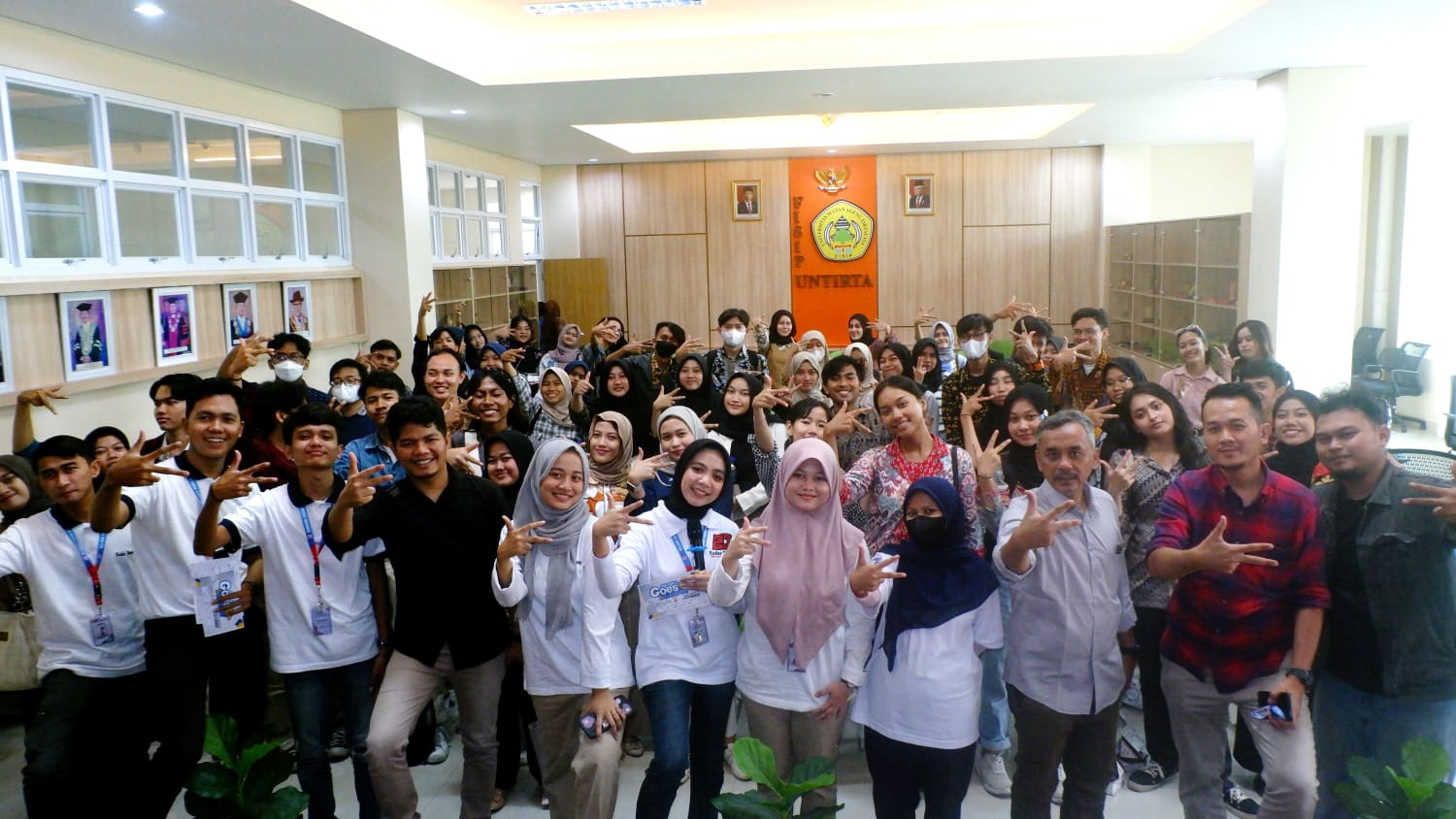 Ratusan Mahasiswa Ilkom UNTIRTA Ikuti Pelatihan Radar Banten Goes to Campus 