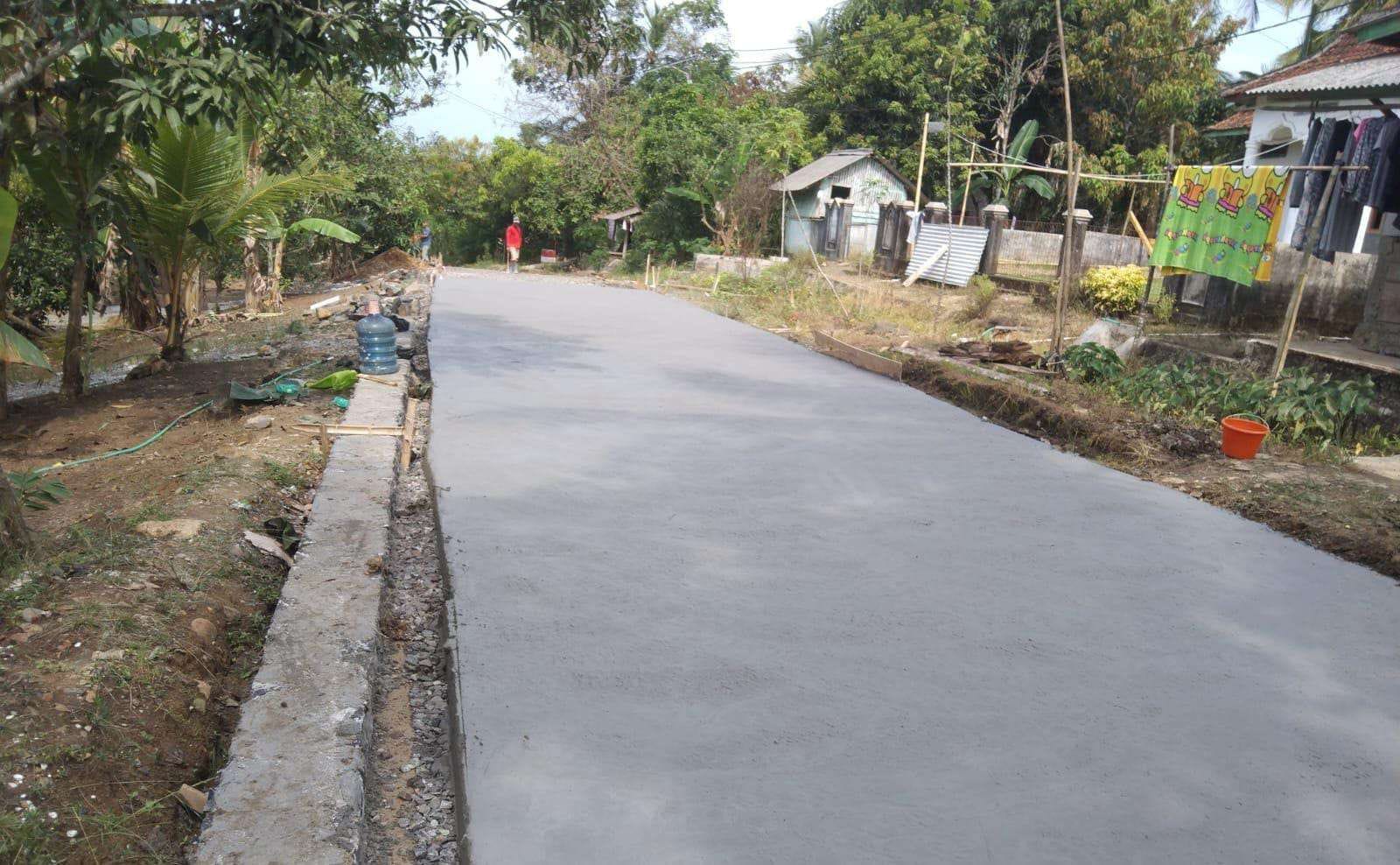 Melalui Program Bang Andra, Jalan Rusak di Pandeglang Mulai Terbenahi