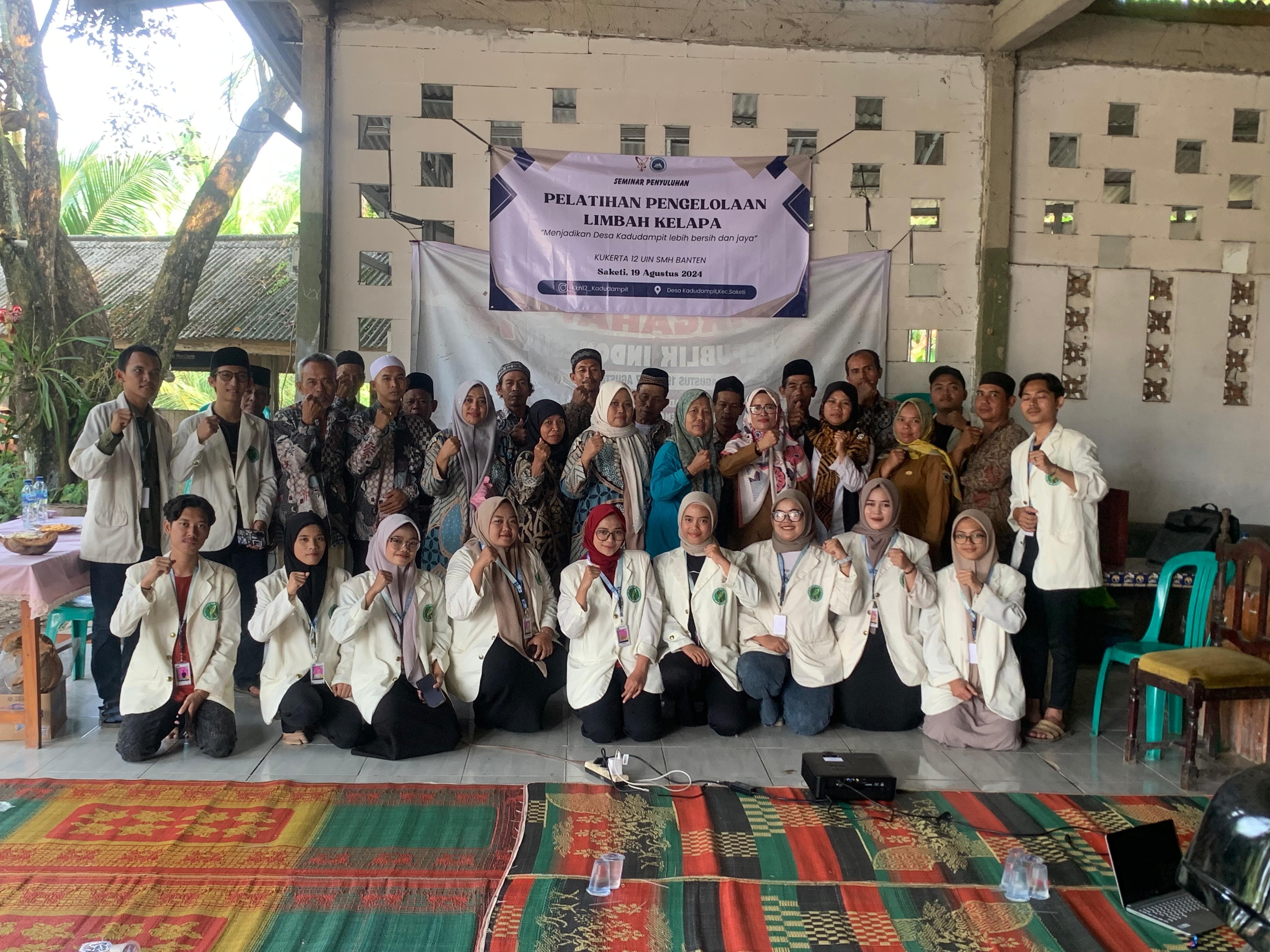 Mahasiswa KUKERTA UIN Banten Dorong Inovasi Lingkungan Lewat Pengelolaan Limbah Kelapa