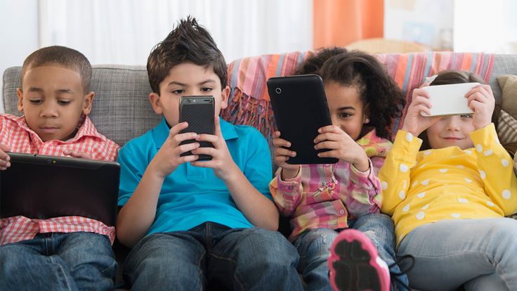 Anak Main HP 5–7 Jam Sehari? Ini Tips Orangtua Mengatur Screen Time agar Tetap Sehat