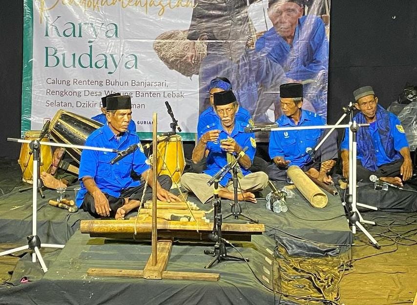 Momen Langka Kesenian Calung Renteng Buhun Tampil di Hadapan Masyarakat Lebak