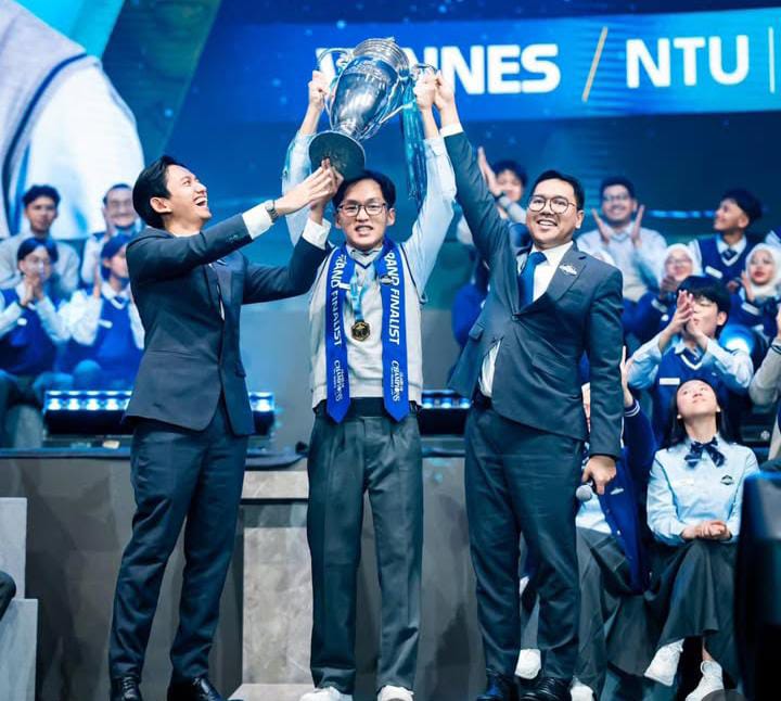 Epic! Vannes Jadi Juara 1 Clash of Champions Season 2, NTU Bawa Pulang Trofi