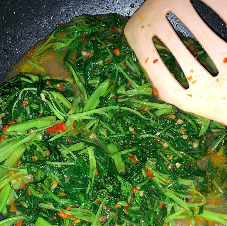 Makan Kangkung Bikin Ngantuk: Mitos atau Fakta?