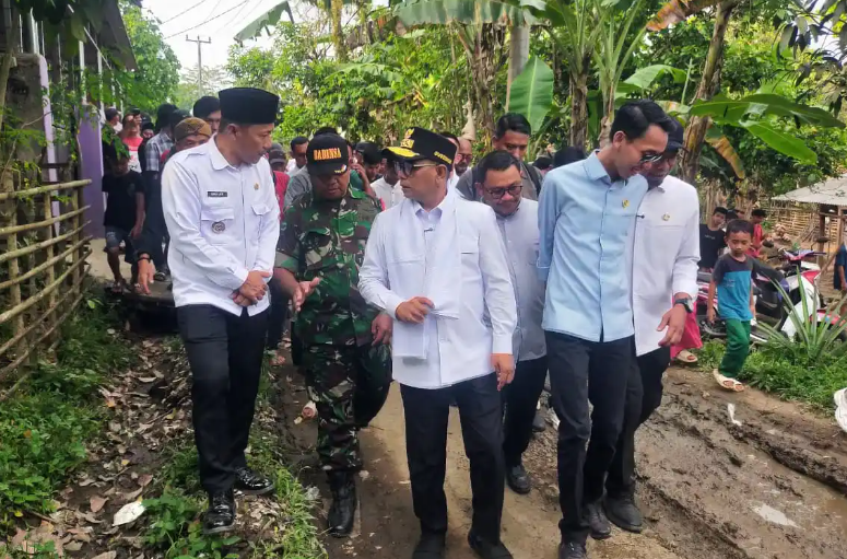 Program Bang Andra Berikan Dampak Nyata, 19 Jalan Desa di Lebak Dibangun