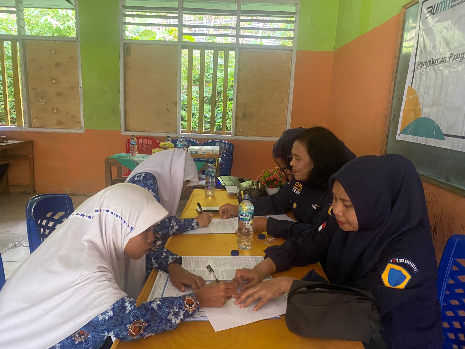 Bank Mandiri Salurkan Bantuan Pendidikan kepada 1,5 Juta Penerima dan 2,1 Juta Kartu Tani Kementan