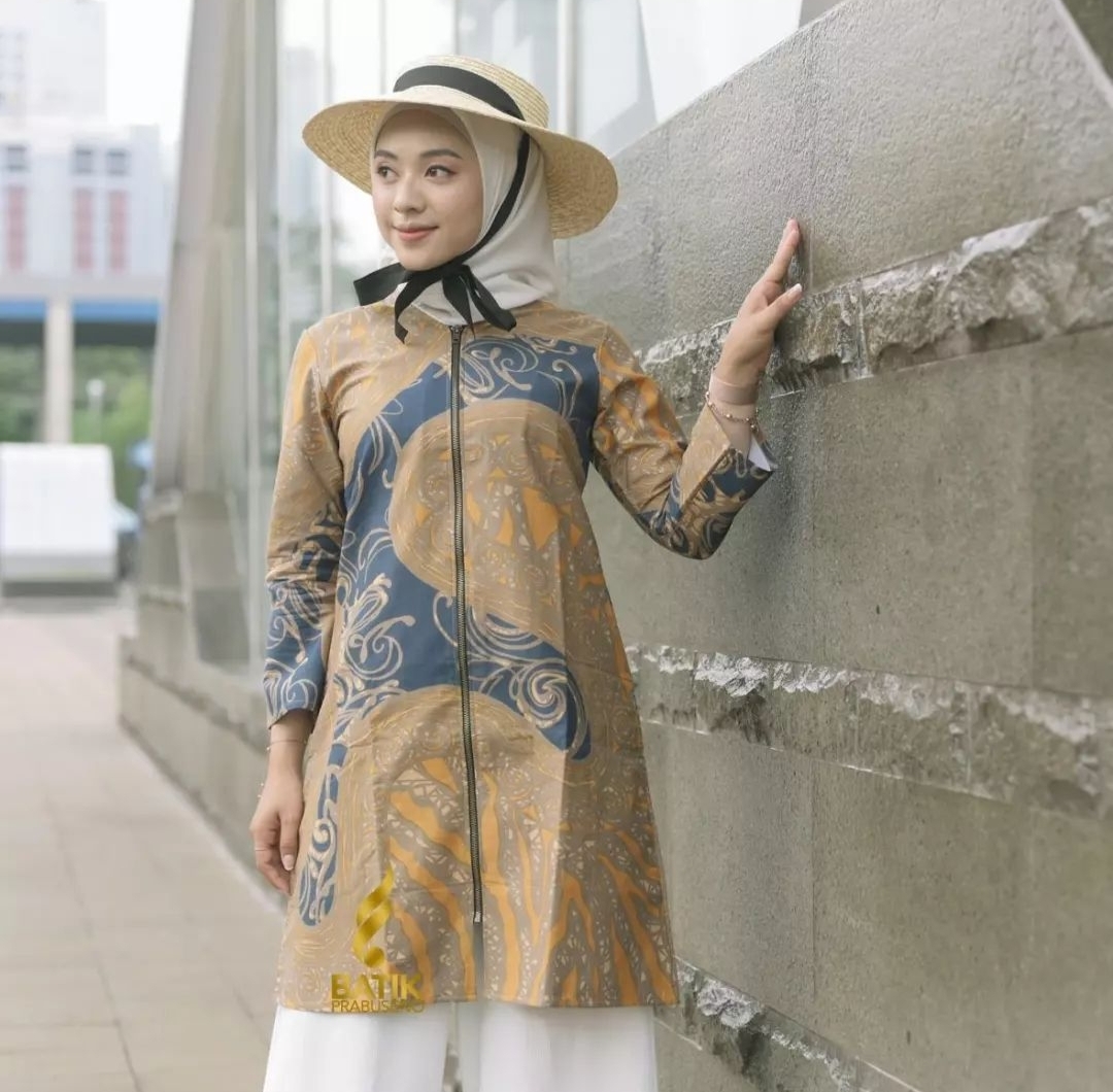 Batik Menjadi Tren Fashion Populer Masa Kini Bagi Anak Muda
