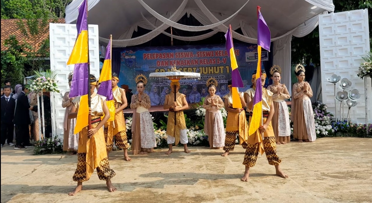 Wisuda SDN Juhut 1 Diramaikan Upacara Adat, Sekolah Penggerak Pelestari Budaya Tradisi