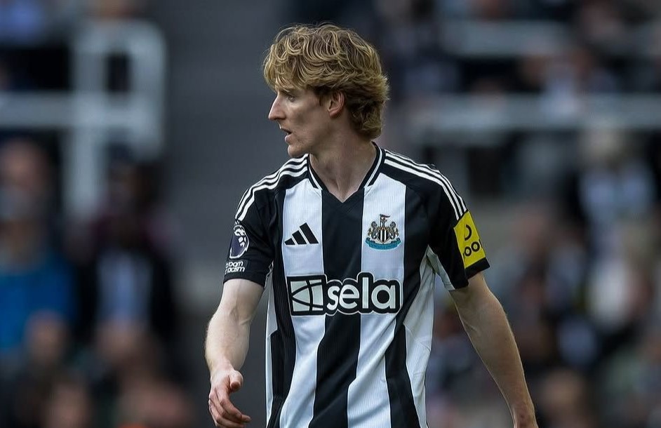 Bayern Munich Incar Anthony Gordon untuk Pelapis Luis Diaz