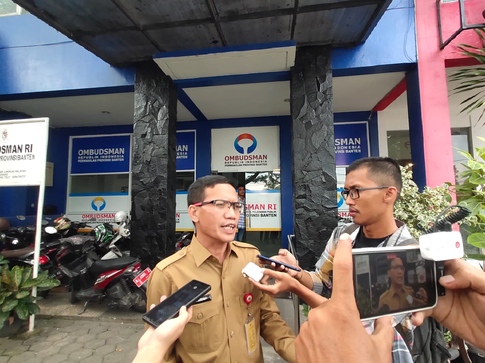 Buntut Rotasi Ratusan Pejabat, Kepala BKD Banten Diperiksa Ombudsman Selama 5 Jam