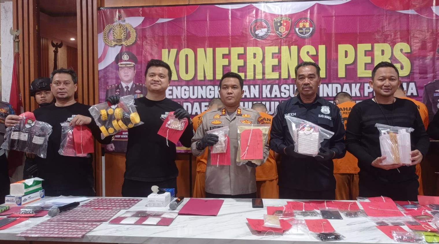 Polres Serang Bongkar Industri Rumahan Tembakau Gorila, Omzetnya Rp600 Juta Sebulan