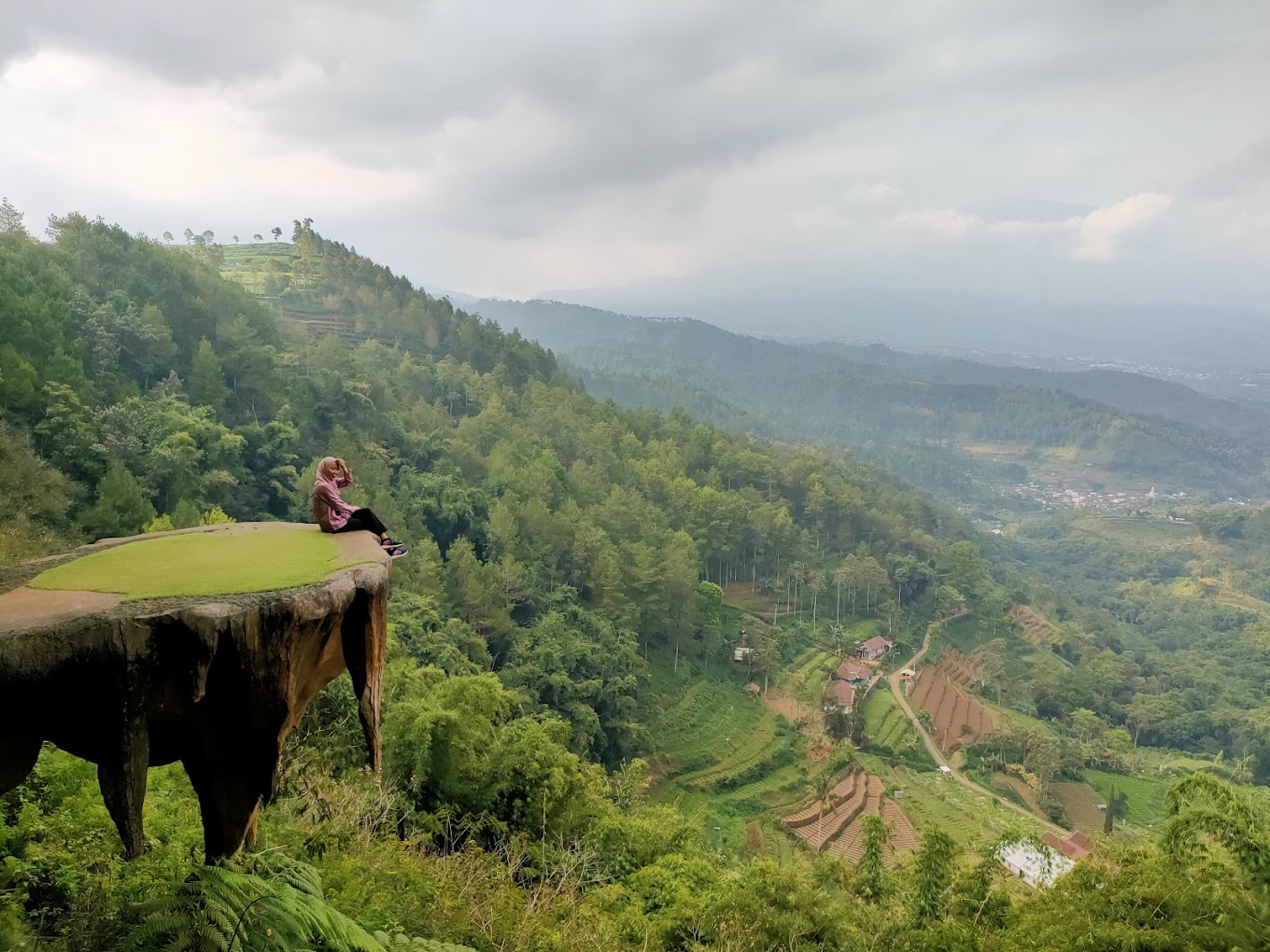 Paket Wisata Malang ke Goa Pinus Pujon Batu, Goa yang Sudah Ada Sejak Penjajahan Jepang