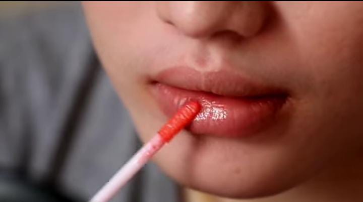 Ini 6 Rekomendasi Lipstick untuk Bibir Gelap dan Kering