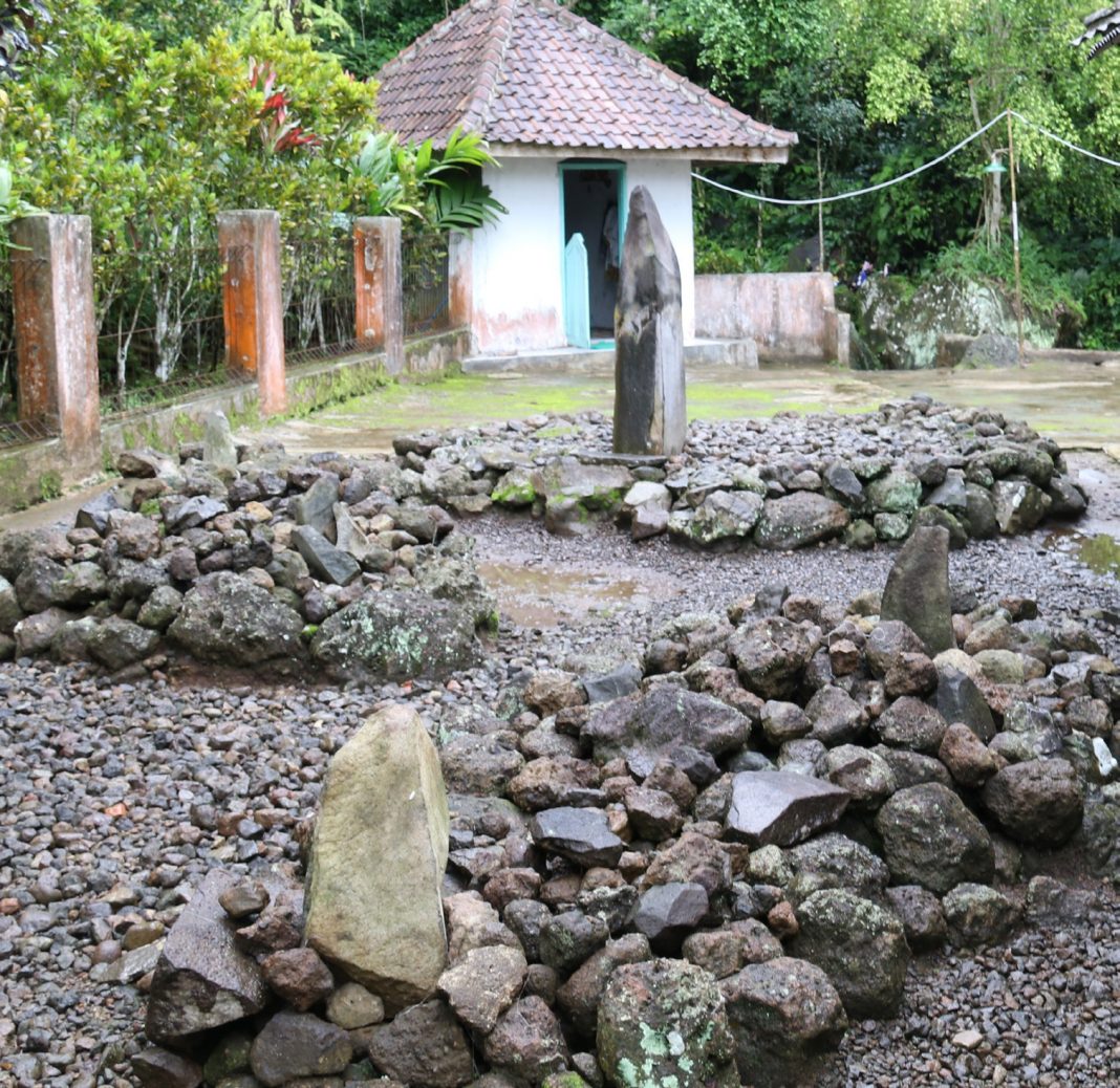 Melihat Situs Pasir Peuteuy di Pandeglang, Konon Tempat Bertapanya Raja Suku Baduy