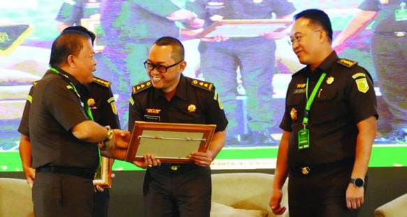 Kejati Banten Raih Dua Penghargaan Nasional di Penilaian Kinerja Semester I Tahun 2025