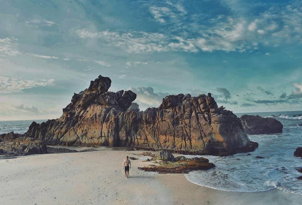 Indahnya Pantai Cibobos Lebak, Salah Satu Destinasi Wisata Geopark Bayah Dome