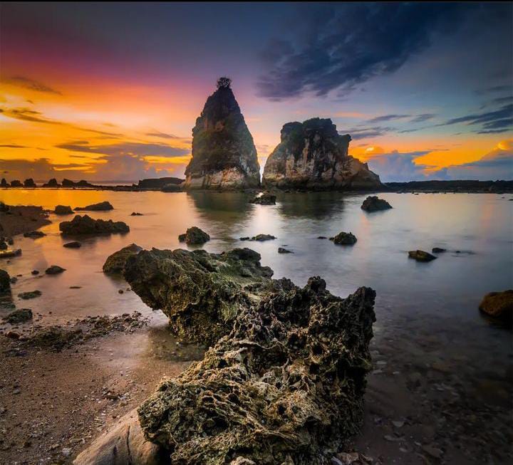 Keindahan Wisata Pantai Sawarna, Surga tersembunyi di Banten