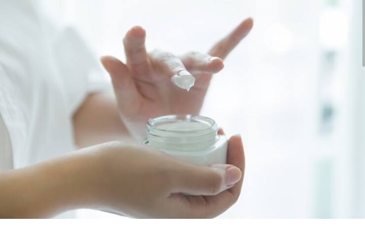 4 Manfaat Moisturizer yang Baik untuk Kulit Wajah, Jangan di Skip