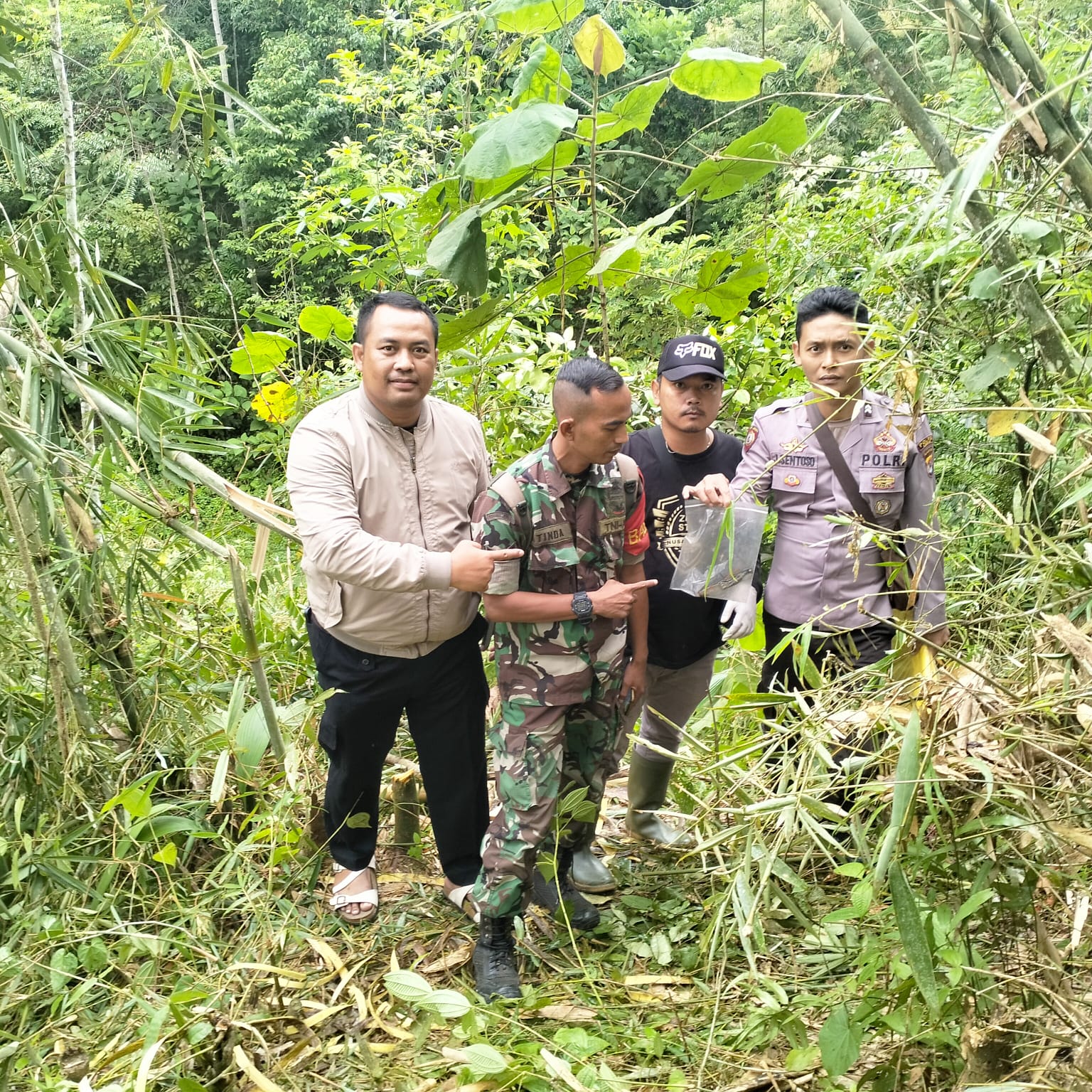 Setelah Bunuh Istri, Suami di Lebak Ini Lukai Lehernya Sendiri Dengan Senjata Tajam