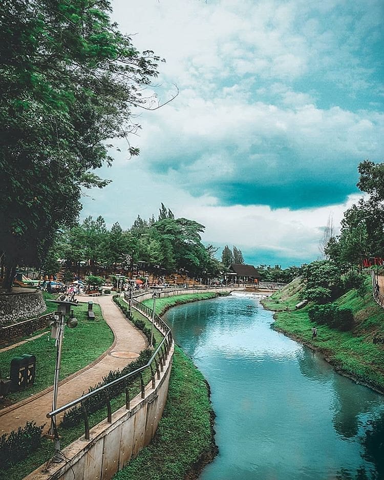 Piknik Asik di Taman Kota BSD Yuk, Wisata Tangerang yang Harus Didatangi Bareng Pacar